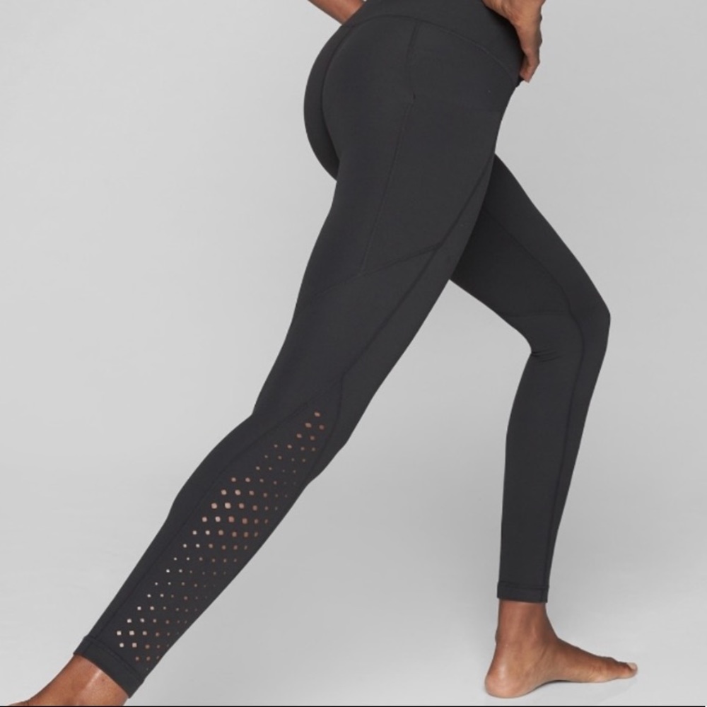 Athleta Laser Cut Salutation Black Tight Womens XS